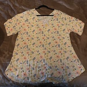LuLaRoe Cream Short Sleeve V-Neck Top with Peach Floral Print